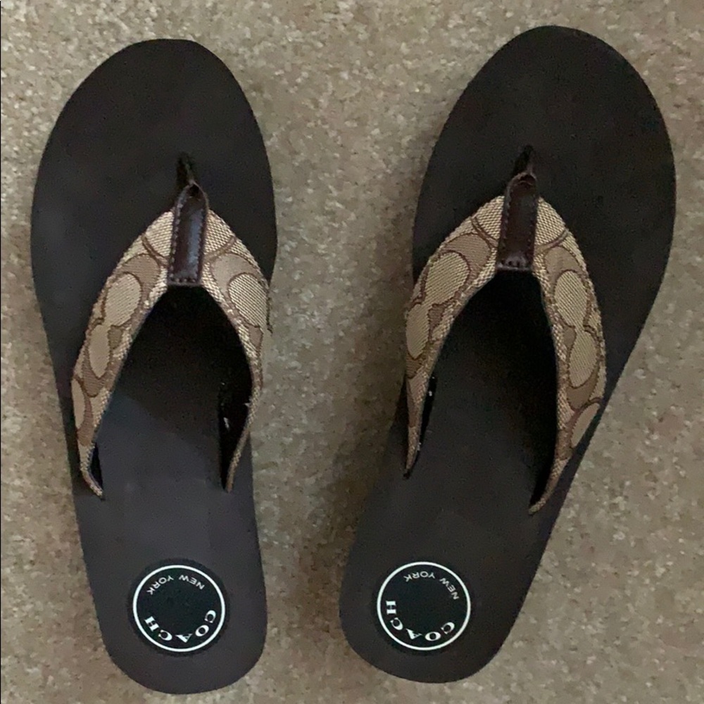 Coach Authentic sandals .